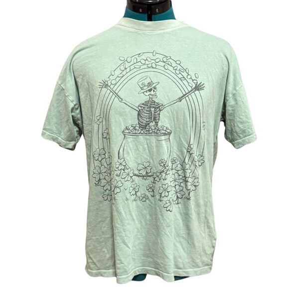 American Eagle St Patricks Day Graphic Tee - Size Extra Small, Green - Picture 4 of 8